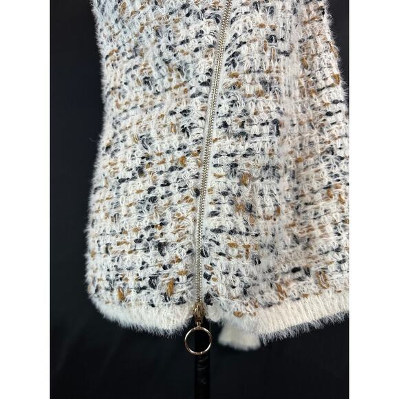 Cameo Appearance Cream & Gold Size Zip Crew Neck Sweater, Plus Size 1X - Picture 3 of 9